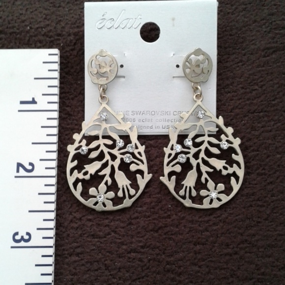 NWT. Swarovski Crystal drop earrings - Picture 1 of 5